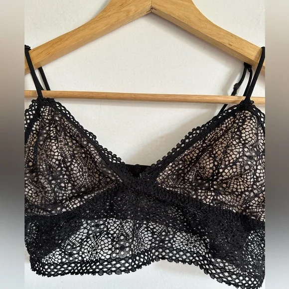 Victoria’s Secret Black Lace Long Line Unpadded Bralette Size Medium EUC - Picture 3 of 5